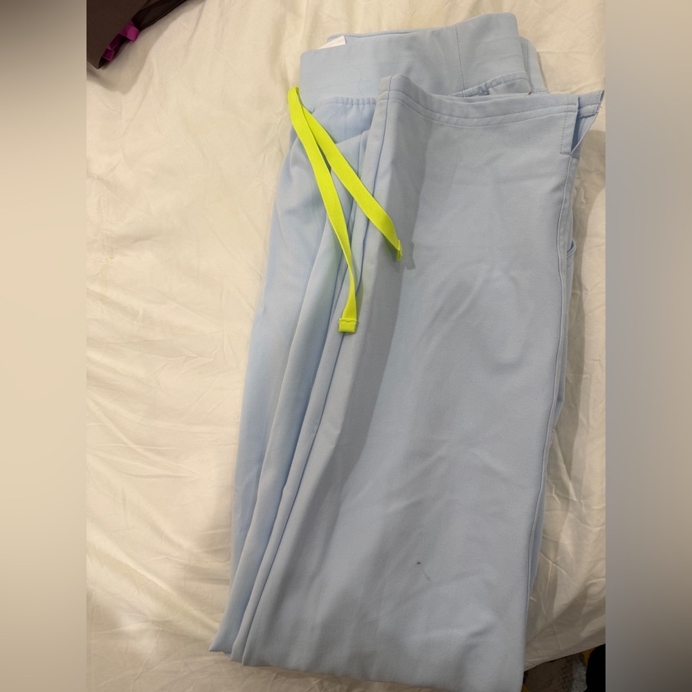Figs High Waisted Yola scrub pants